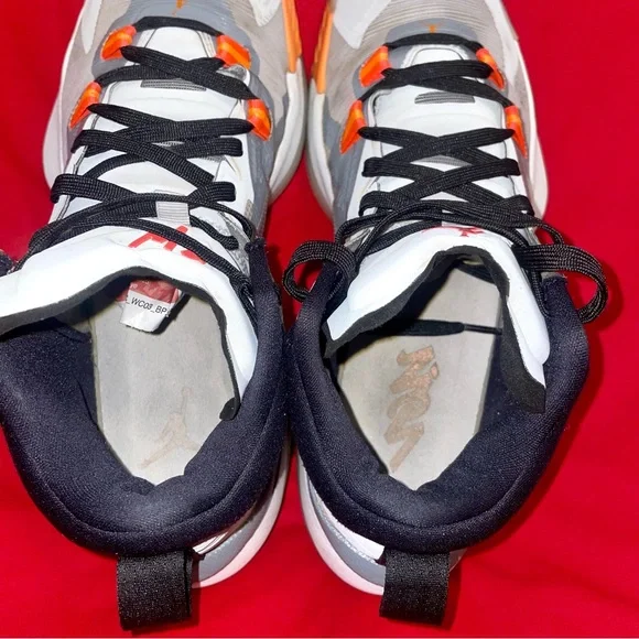 Jordan Zion 1 ‘Light Smoke Gray’ (10.5) - Picture 2 of 6